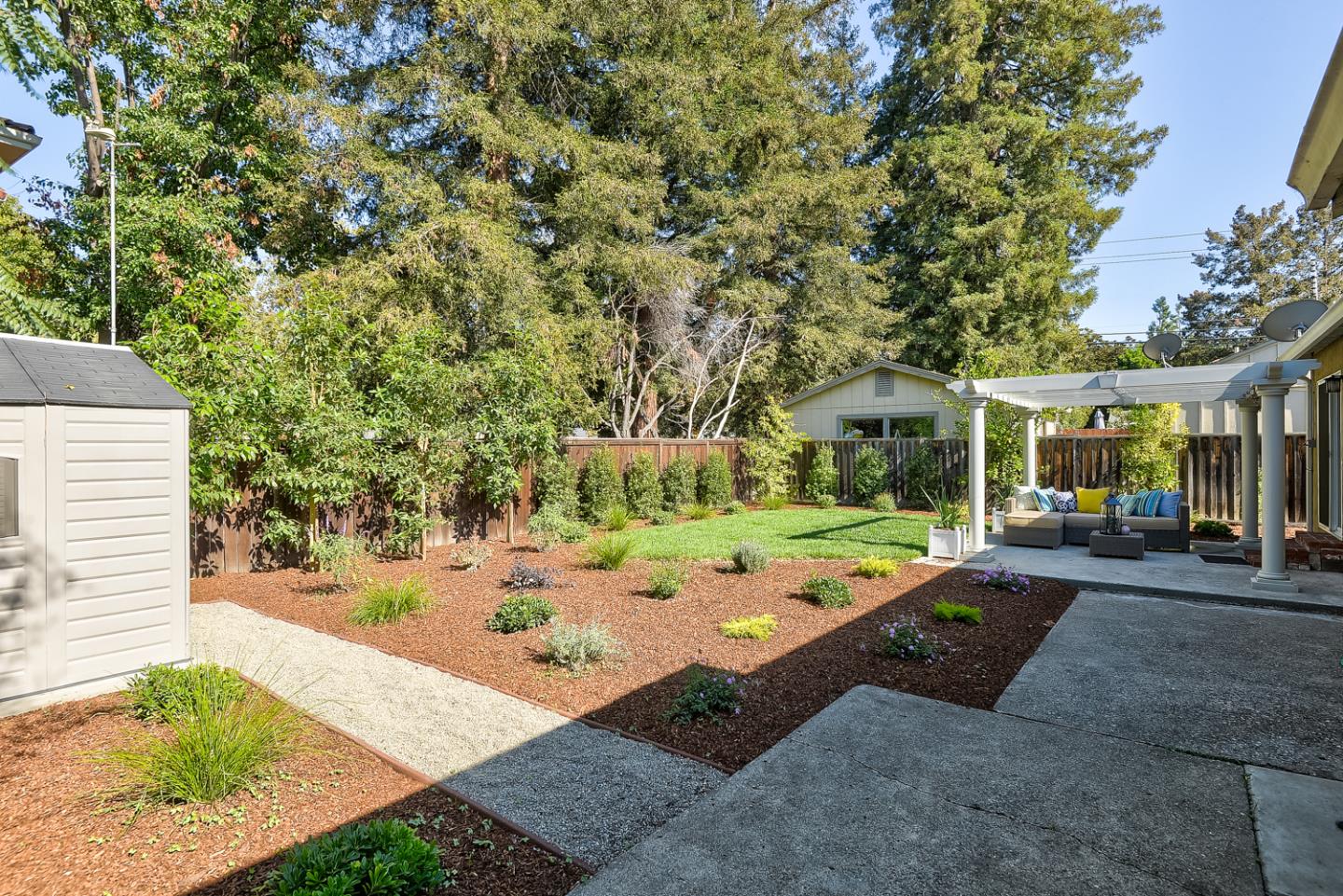 Detail Gallery Image 1 of 1 For 55 Murray Ct, Redwood City,  CA 94061 - 2 Beds | 1 Baths