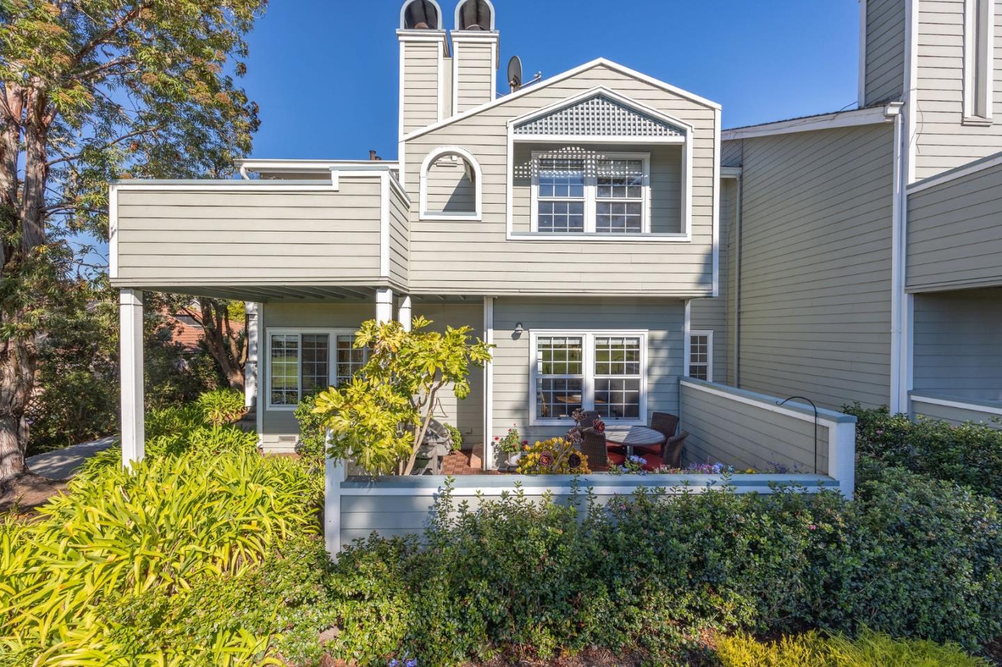 Detail Gallery Image 1 of 1 For 300 Troon Way, Half Moon Bay,  CA 94019 - 3 Beds | 2 Baths