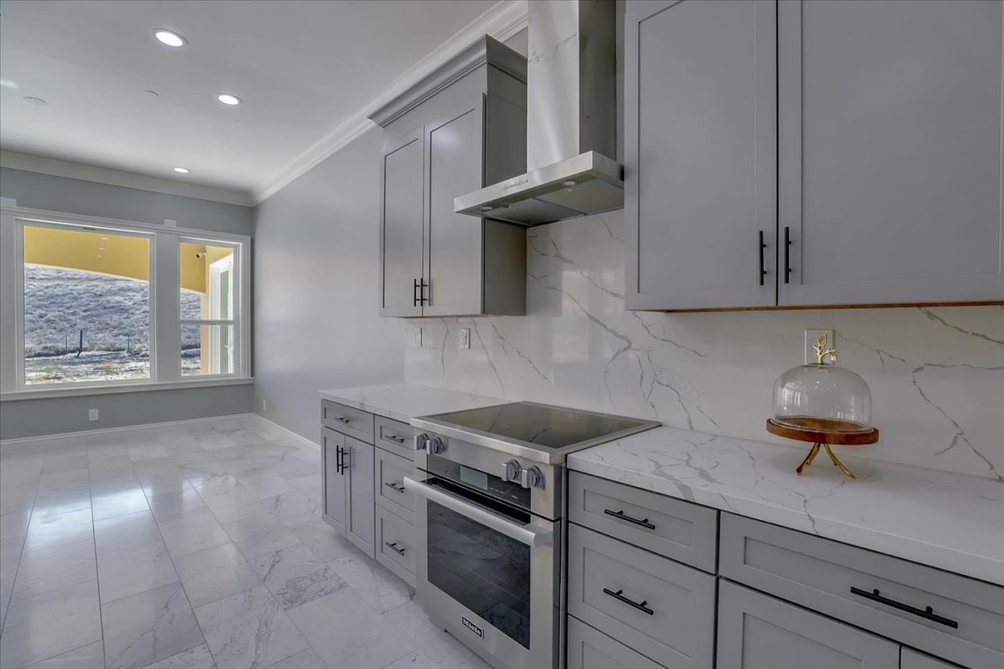 Detail Gallery Image 13 of 67 For 721 Riverside Rd, Hollister,  CA 95023 - 4 Beds | 3/2 Baths