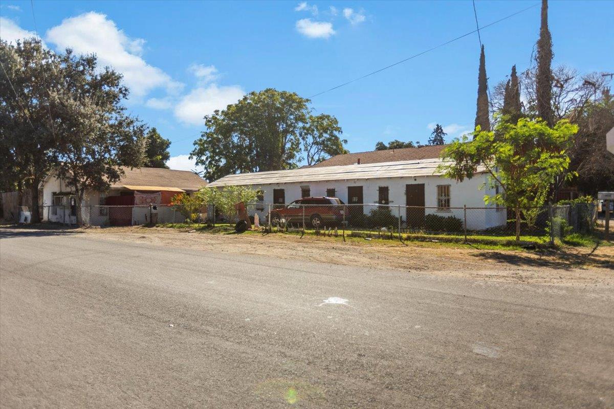 Photo of 1450 Belvedere Ave in Stockton, CA