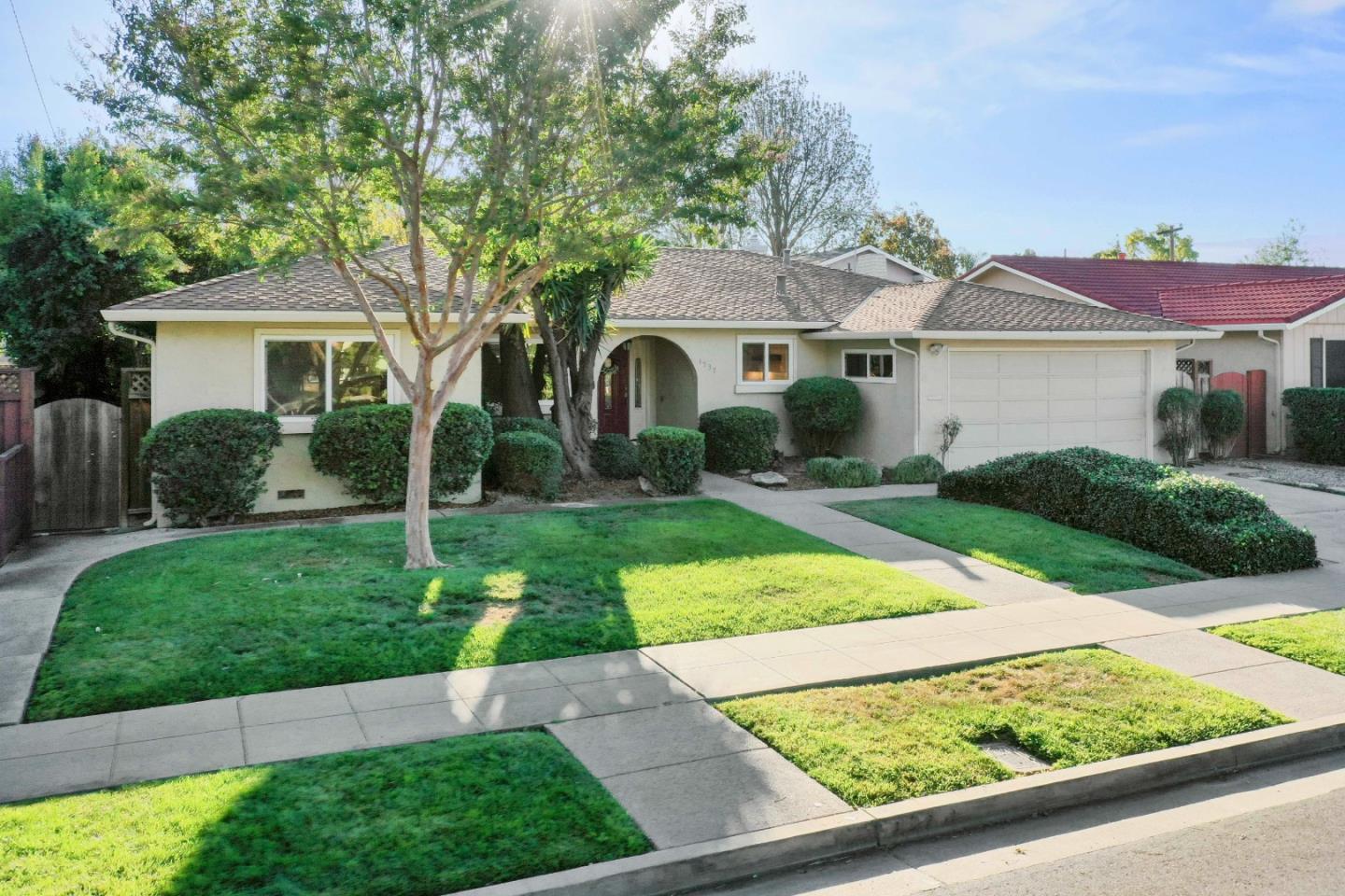 1537 Carmel Dr, San Jose, CA 95125 4 Beds 2/1 Baths (Sold