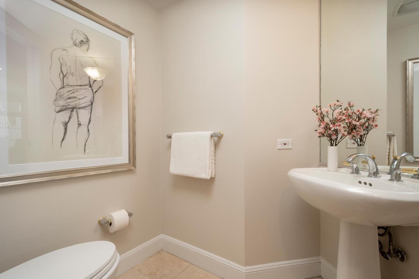 Detail Gallery Image 14 of 27 For 555 Byron St #201,  Palo Alto,  CA 94301 - 3 Beds | 2/1 Baths