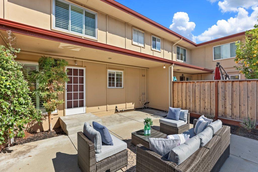 Detail Gallery Image 1 of 1 For 1631 Marina Ct #D,  San Mateo,  CA 94403 - 3 Beds | 1/1 Baths