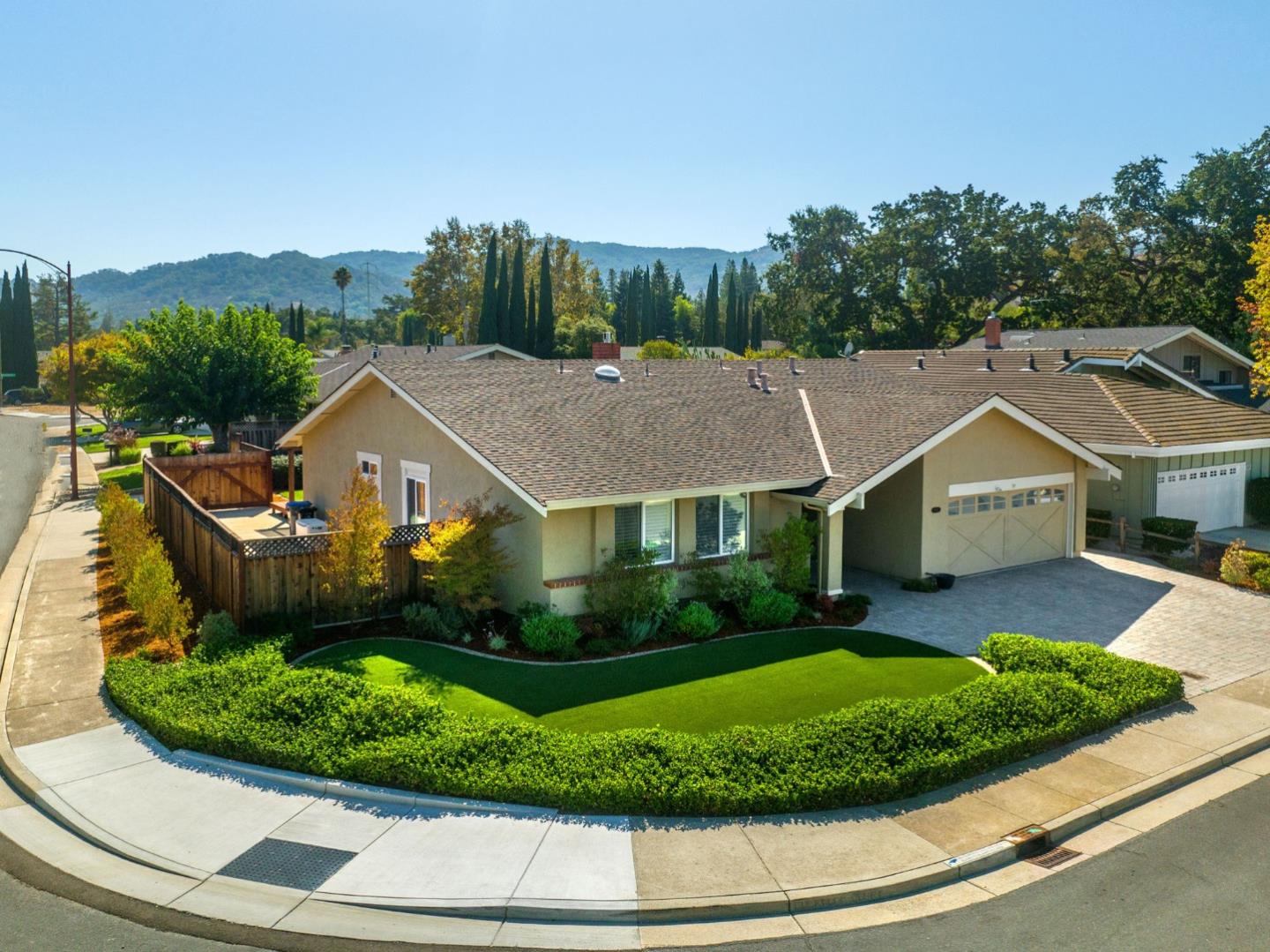 Detail Gallery Image 1 of 1 For 806 Buckwood Ct, San Jose,  CA 95120 - 4 Beds | 2 Baths