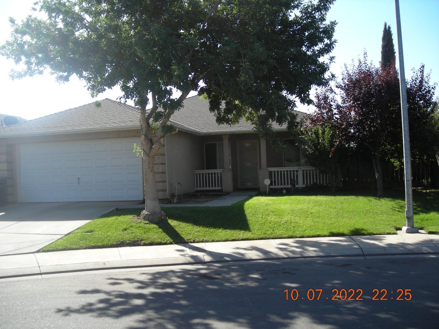 Photo of 582 Deborah Ct in Merced, CA