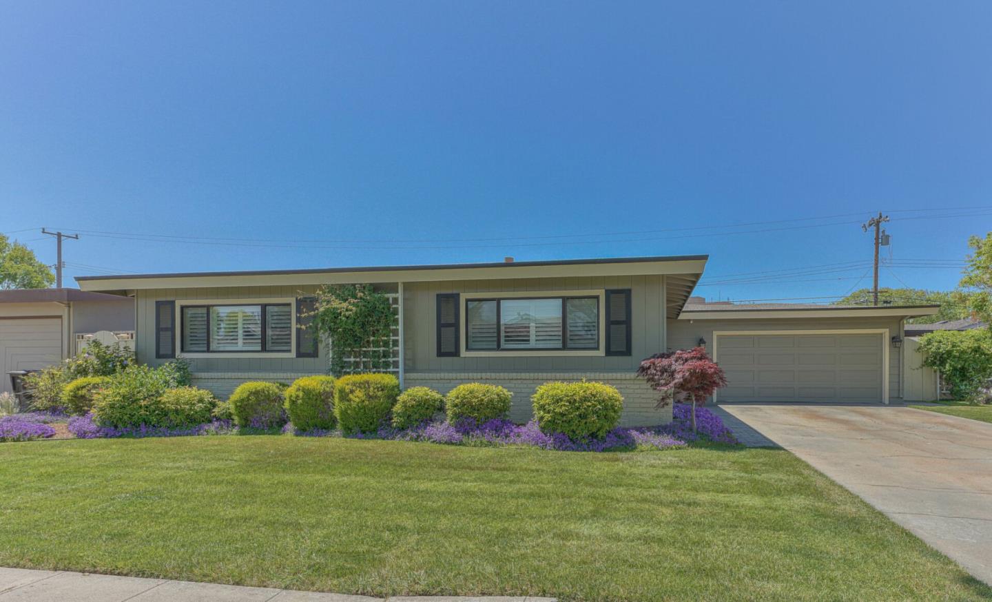 528 Manor Dr, Salinas, CA 93901 4 Beds 3 Baths (Sold) ML81910194