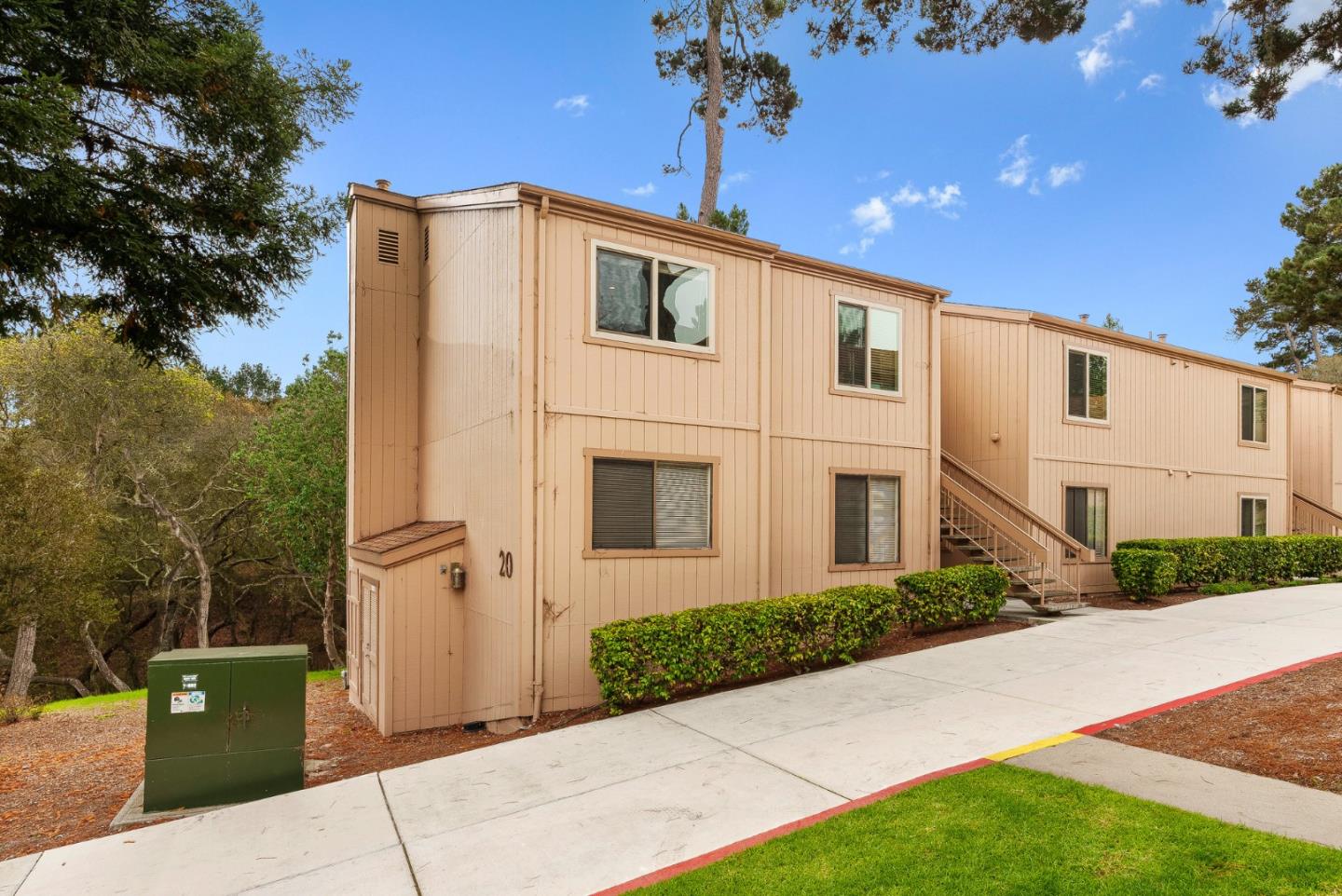 Detail Gallery Image 1 of 1 For 300 Glenwood Cir #400,  Monterey,  CA 93940 - 2 Beds | 1 Baths