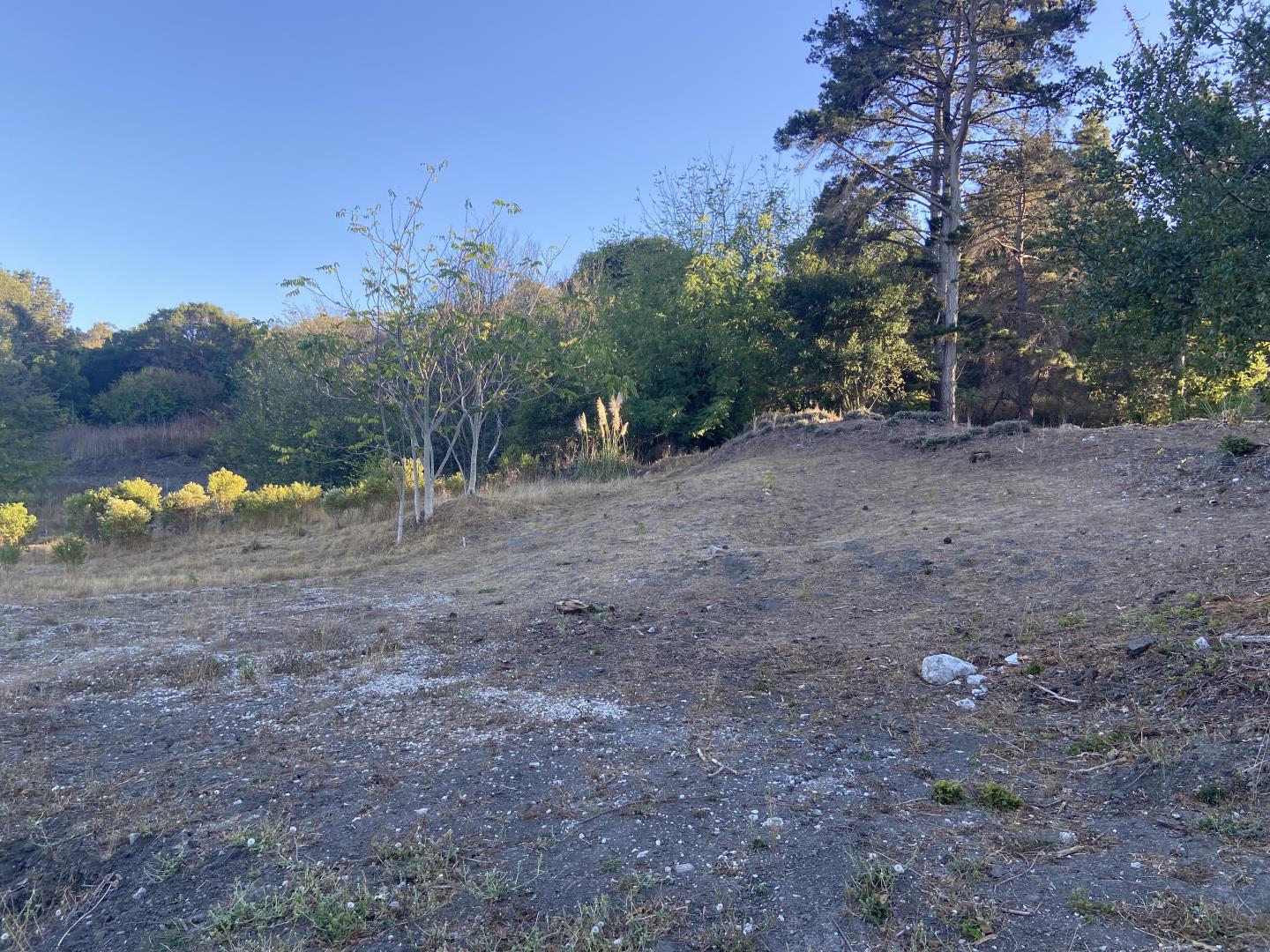 Photo of 3933 La Cima Rd in El Sobrante, CA