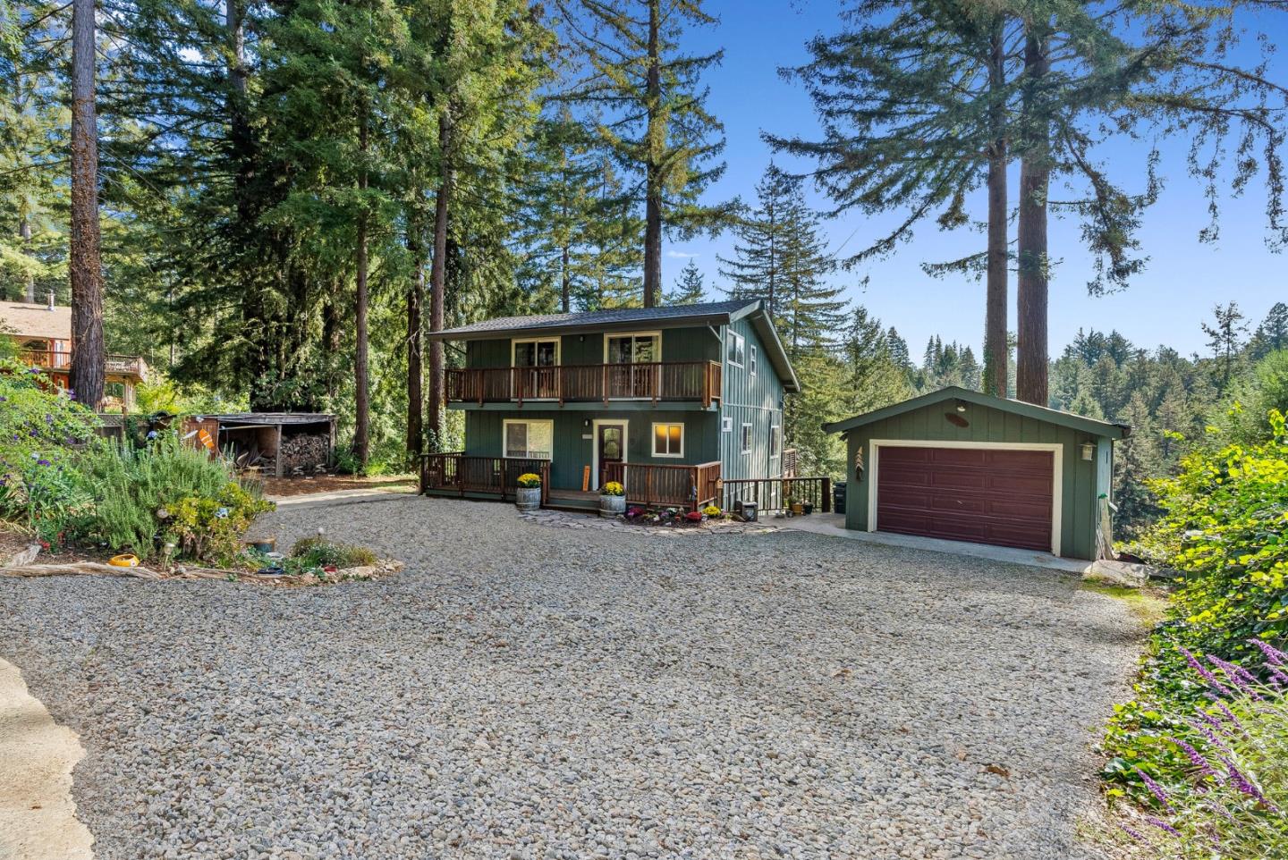 Photo of 1190 Warren Dr in Santa Cruz, CA