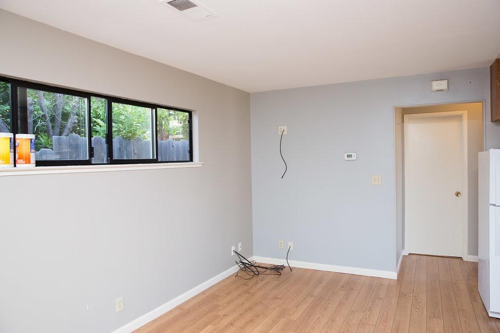 Detail Gallery Image 5 of 16 For 4173 Mitzi Dr, San Jose,  CA 95117 - 2 Beds | 2 Baths