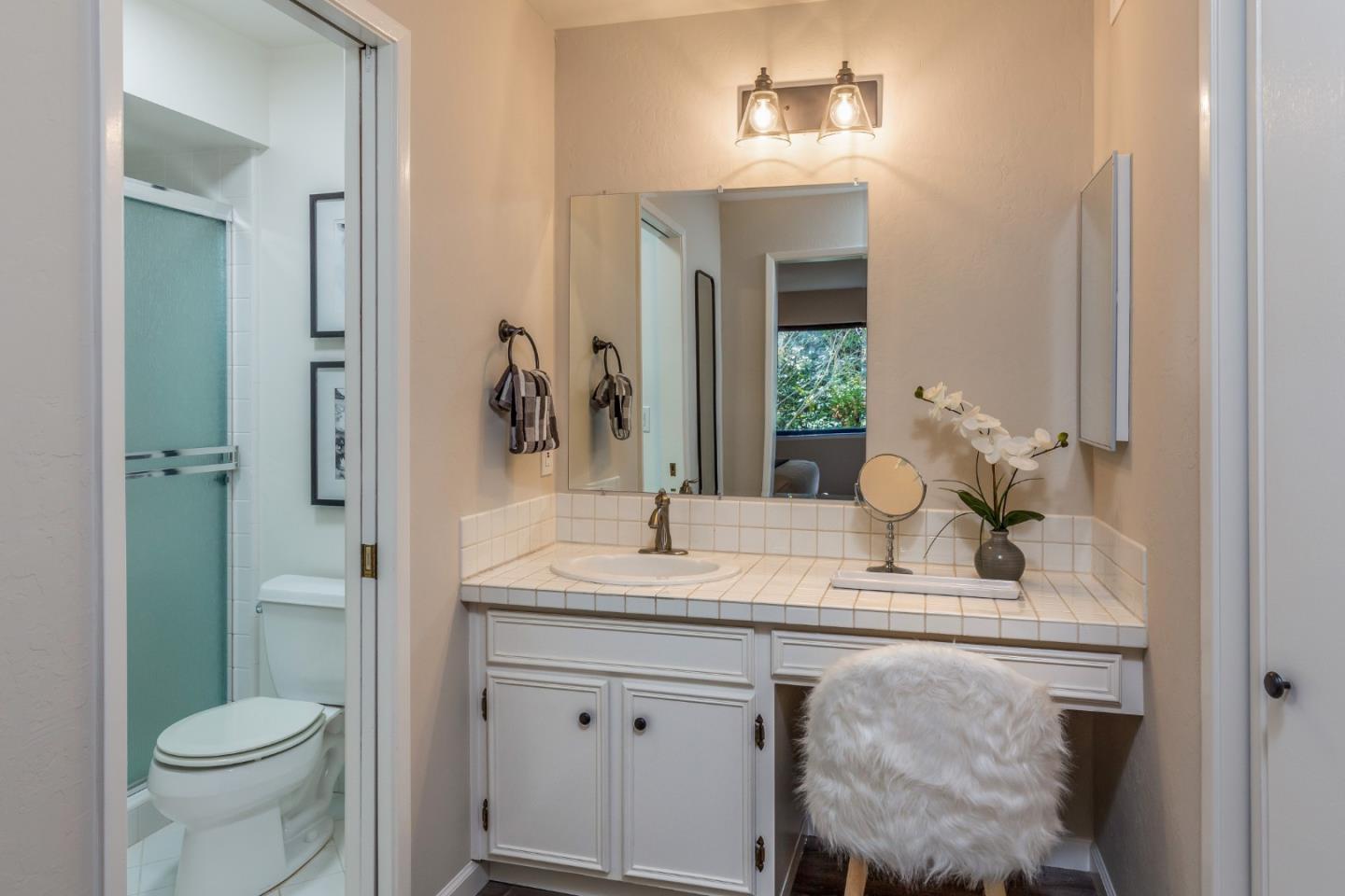Detail Gallery Image 13 of 27 For 14333 Saratoga Ave #5,  Saratoga,  CA 95070 - 2 Beds | 2 Baths