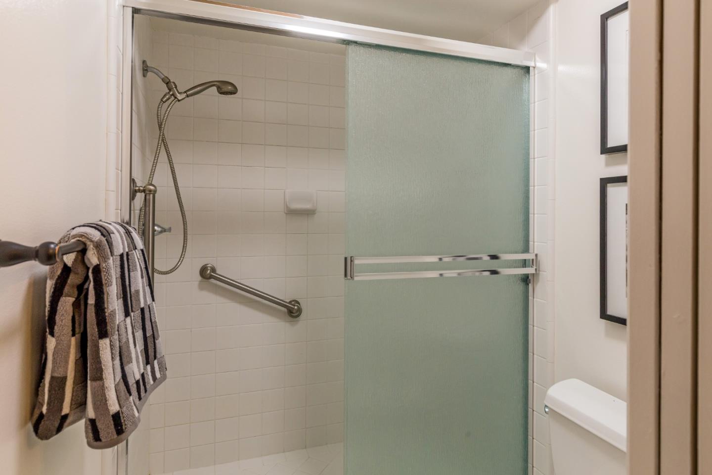 Detail Gallery Image 14 of 27 For 14333 Saratoga Ave #5,  Saratoga,  CA 95070 - 2 Beds | 2 Baths