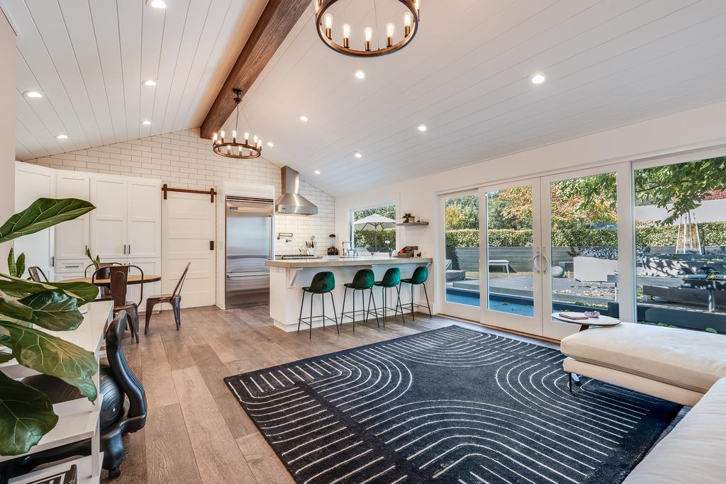 Detail Gallery Image 1 of 1 For 1695 49th Ave, Capitola,  CA 95010 - 2 Beds | 1 Baths