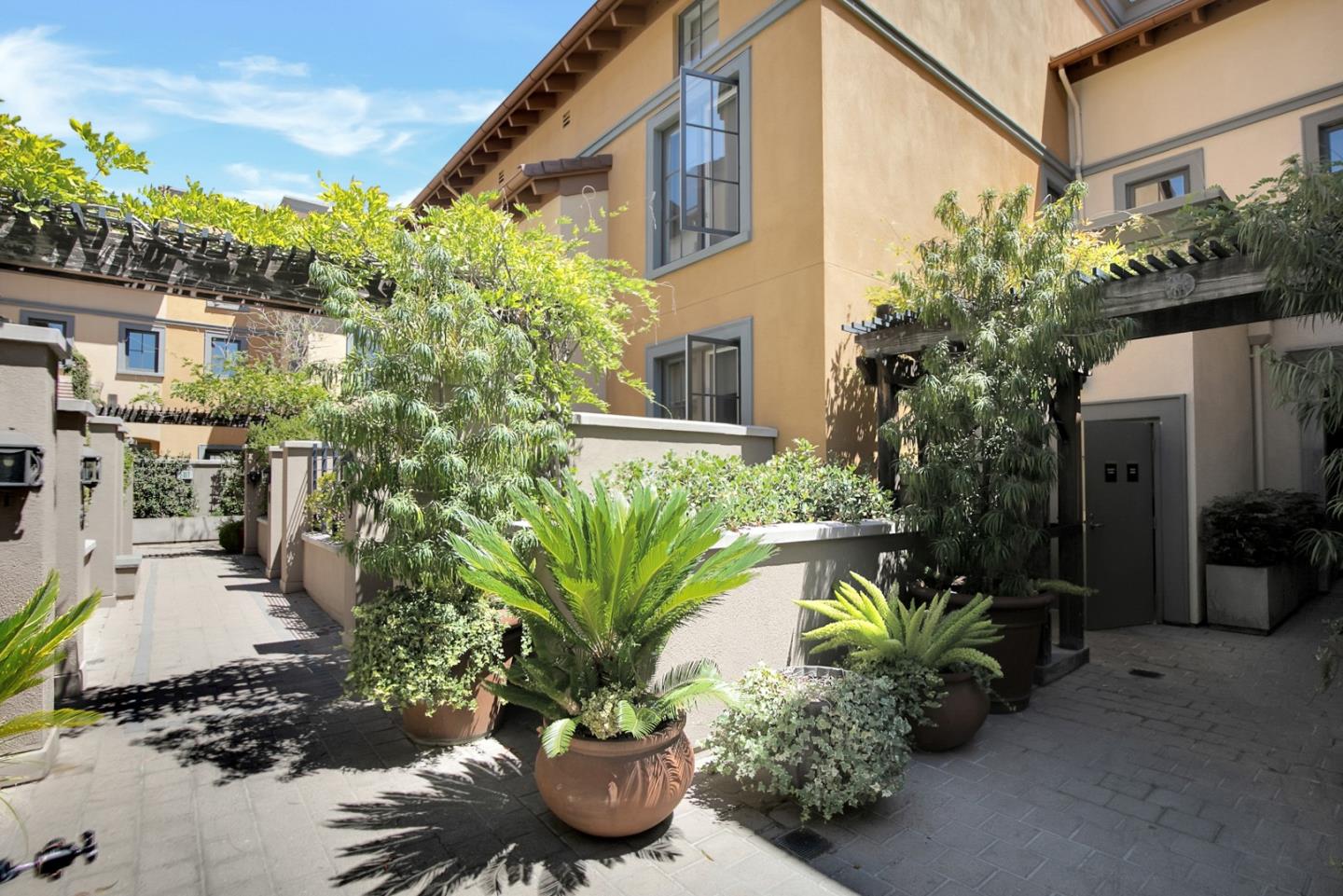 Condos, Lofts and Townhomes for Sale in San Jose Luxury Condos