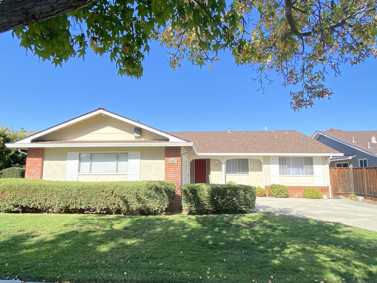 1591 Willowmont Ave, San Jose, CA 95118 4 Beds 2/1 Baths (Sold