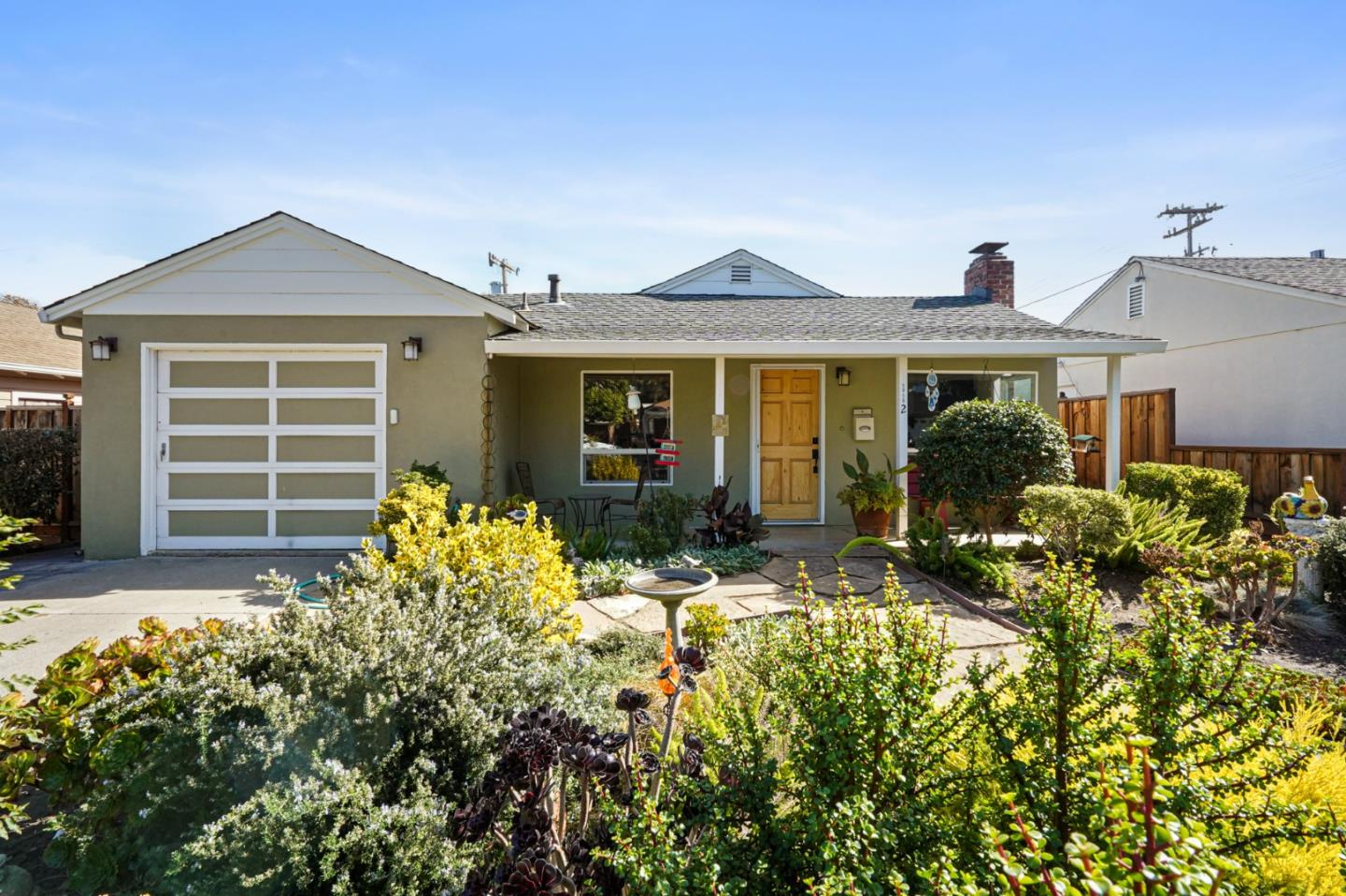 Photo of 112 F St in Redwood City, CA