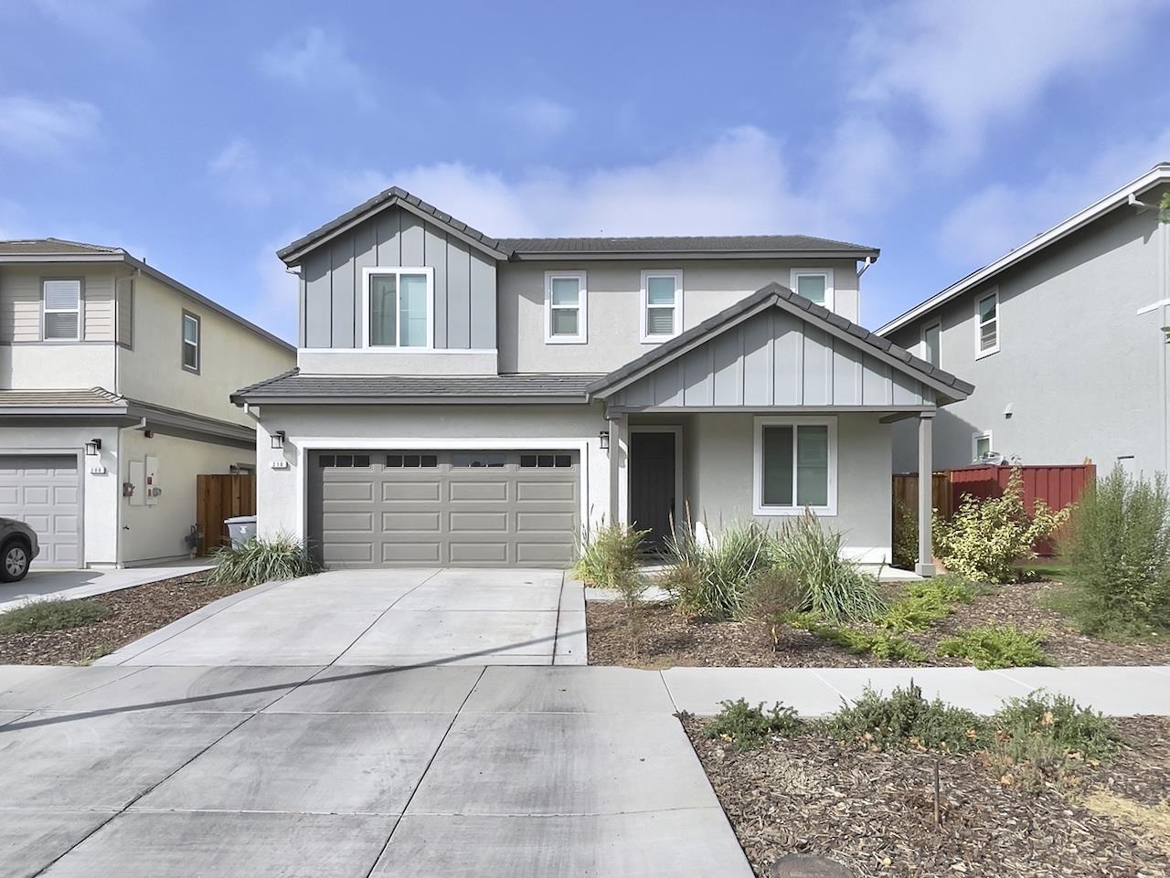 Photo of 210 N Gonzalez Dr in Hollister, CA