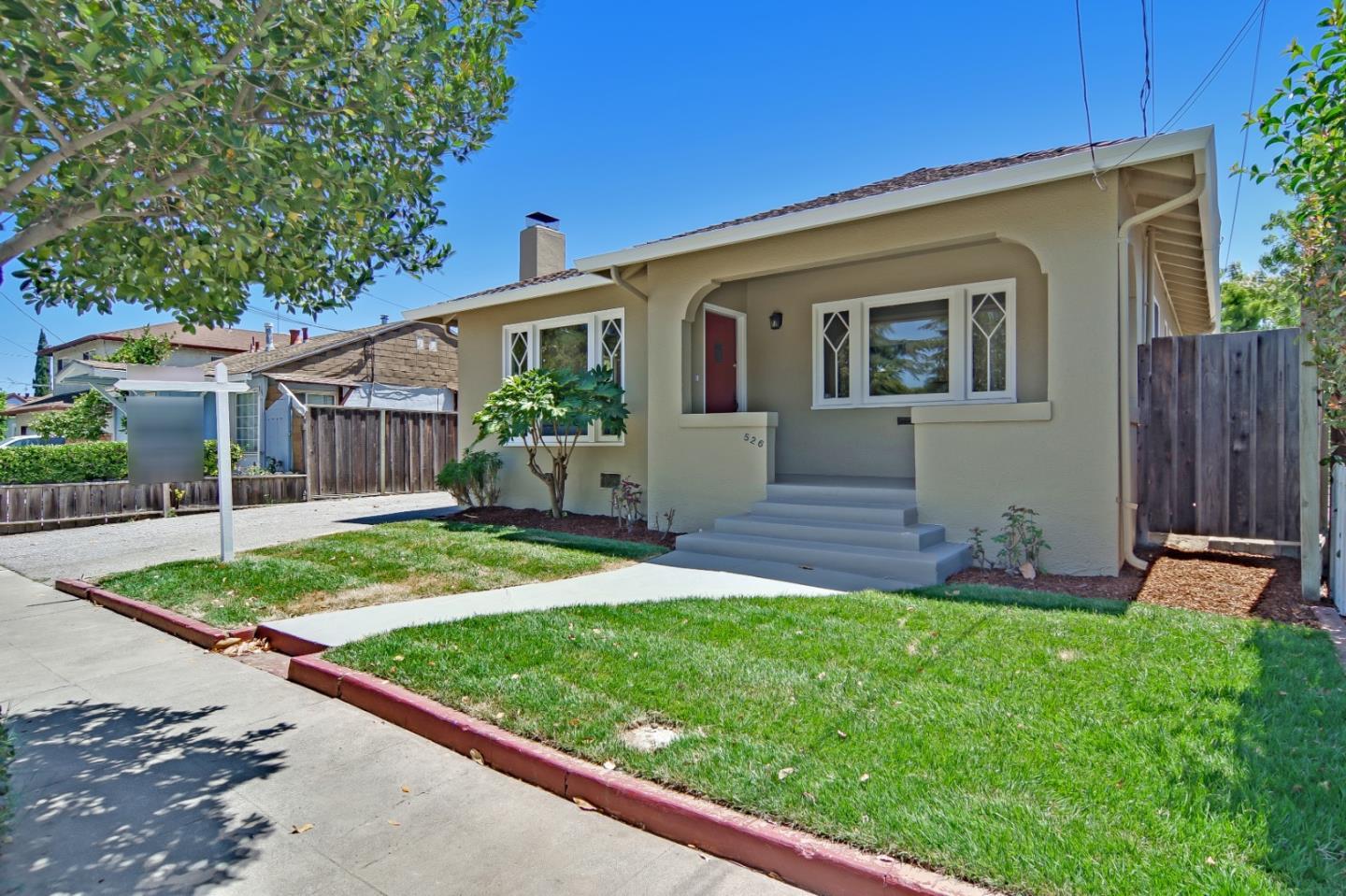 Photo of 526 E Evelyn Ave in Sunnyvale, CA
