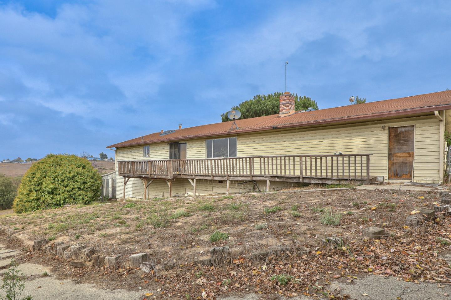 Detail Gallery Image 1 of 1 For 14232 Shaffi Ln, Castroville,  CA 95012 - 3 Beds | 3 Baths