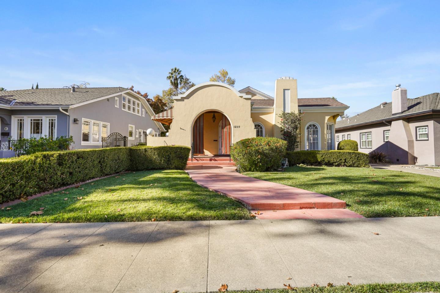 Detail Gallery Image 1 of 1 For 1239 Yosemite Ave, San Jose,  CA 95126 - 2 Beds | 1 Baths