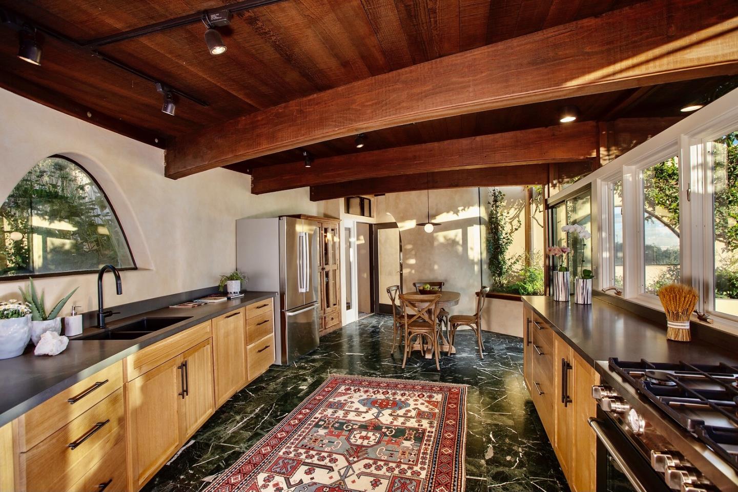 Detail Gallery Image 3 of 39 For 46304 Pfeiffer Ridge Rd, Big Sur Coast,  CA 93920 - 4 Beds | 4 Baths