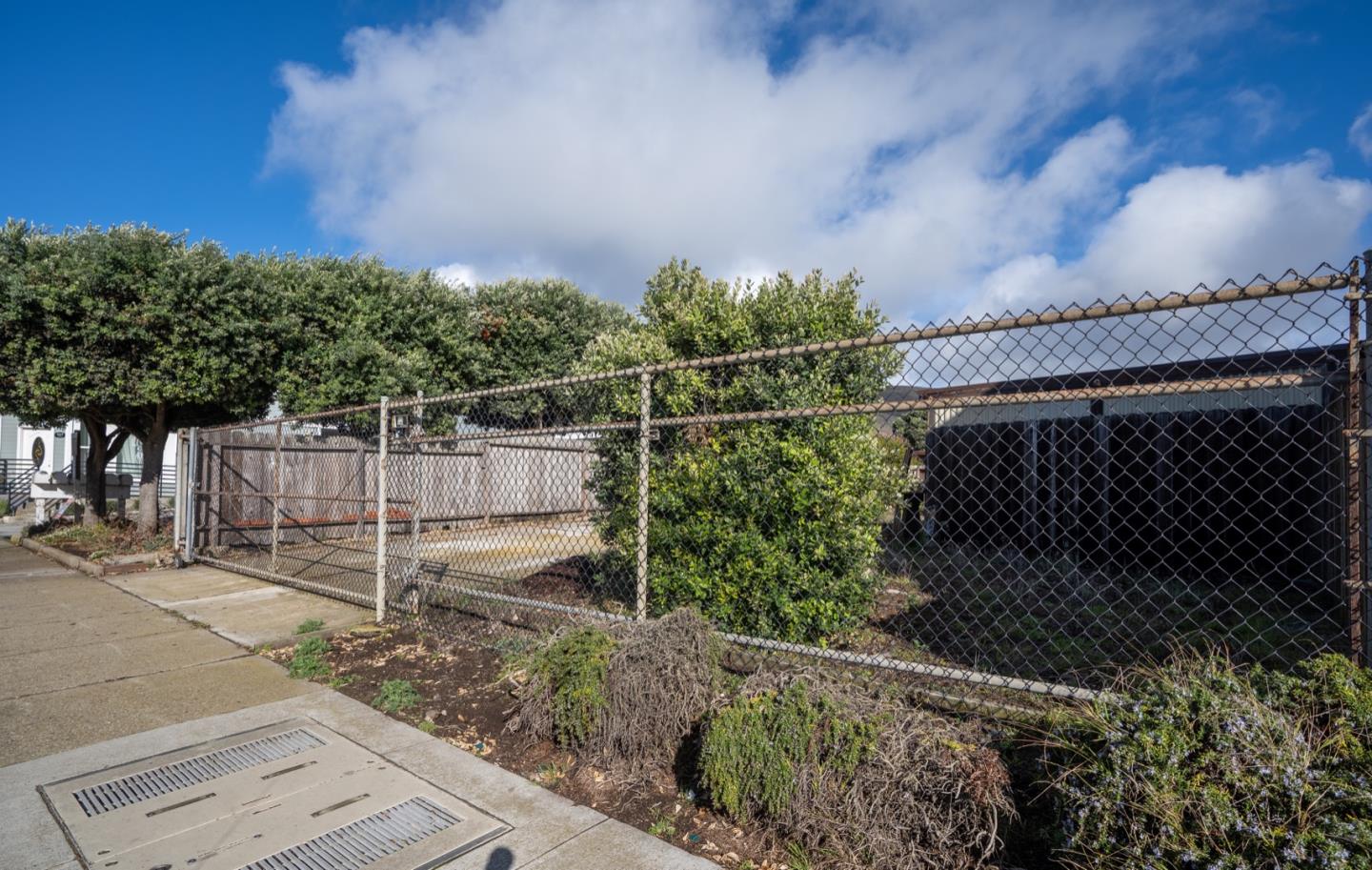Detail Gallery Image 1 of 11 For 1521 Palmetto Ave, Pacifica,  CA 94044 - – Beds | – Baths