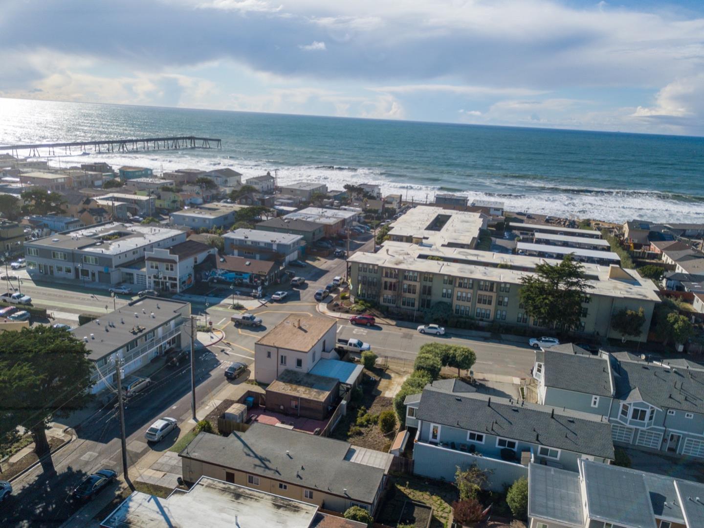 Detail Gallery Image 9 of 11 For 1521 Palmetto Ave, Pacifica,  CA 94044 - – Beds | – Baths