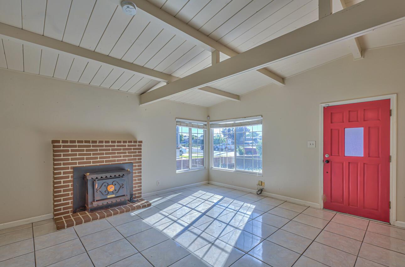 Detail Gallery Image 5 of 13 For 1423 Ramona Ave, Salinas,  CA 93906 - 3 Beds | 2 Baths