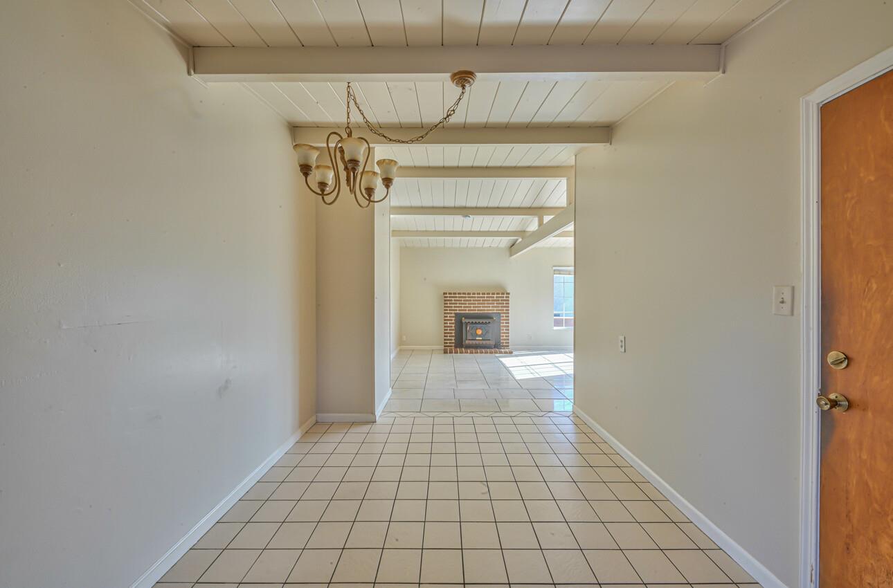 Detail Gallery Image 9 of 13 For 1423 Ramona Ave, Salinas,  CA 93906 - 3 Beds | 2 Baths