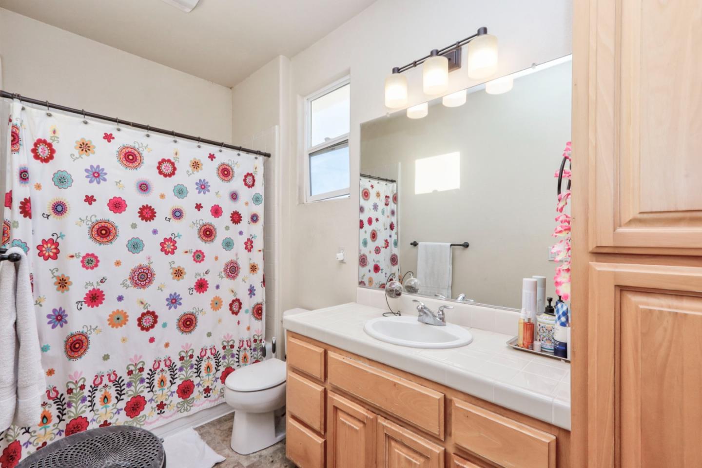 Detail Gallery Image 47 of 56 For 1546 Spoleto St, Salinas,  CA 93905 - 4 Beds | 3/1 Baths