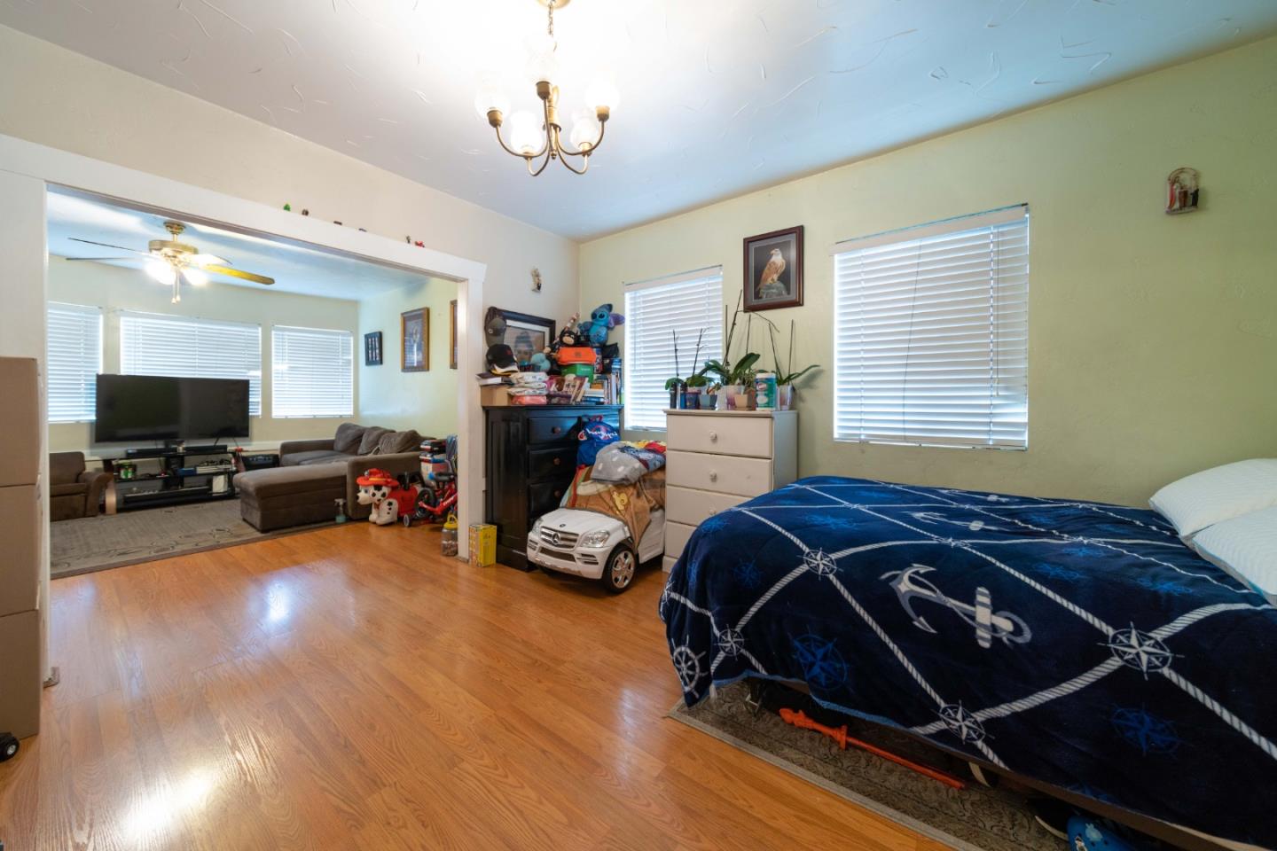 Detail Gallery Image 13 of 51 For 821 34th Ave, Oakland,  CA 94601 - 4 Beds | 2 Baths