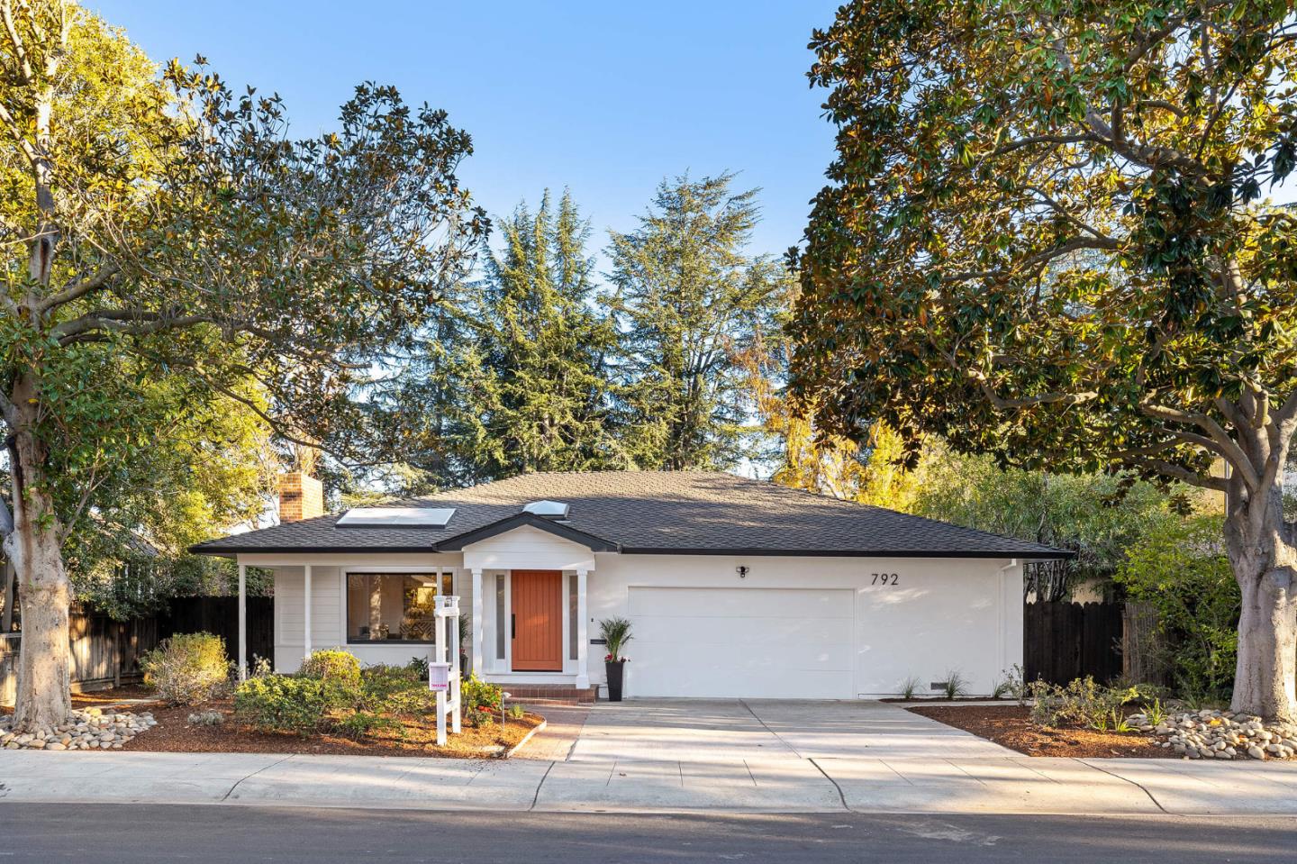 Detail Gallery Image 1 of 1 For 792 Southampton Dr, Palo Alto,  CA 94303 - 3 Beds | 2/1 Baths