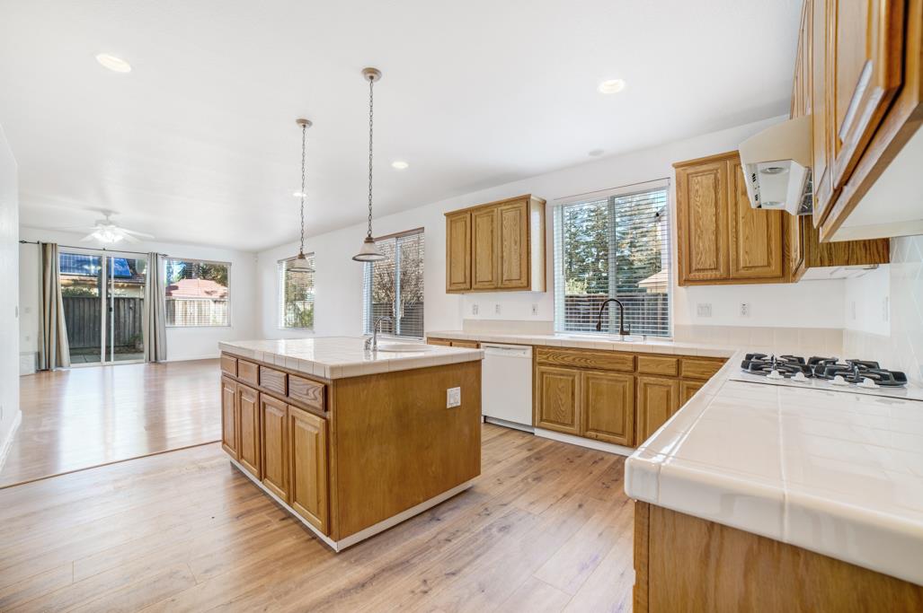 5311 Hennessey Dr, Stockton, CA 95219 photo 14
