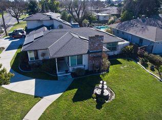 Photo of 1006 W Benjamin Holt Dr in Stockton, CA