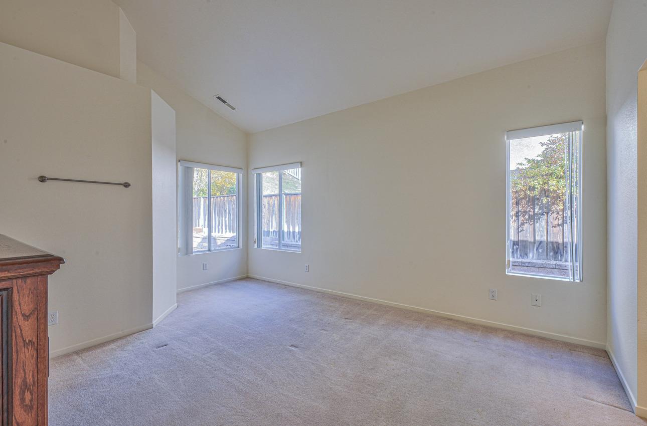 Detail Gallery Image 17 of 36 For 25238 Azalea Ct, Salinas,  CA 93908 - 3 Beds | 2 Baths