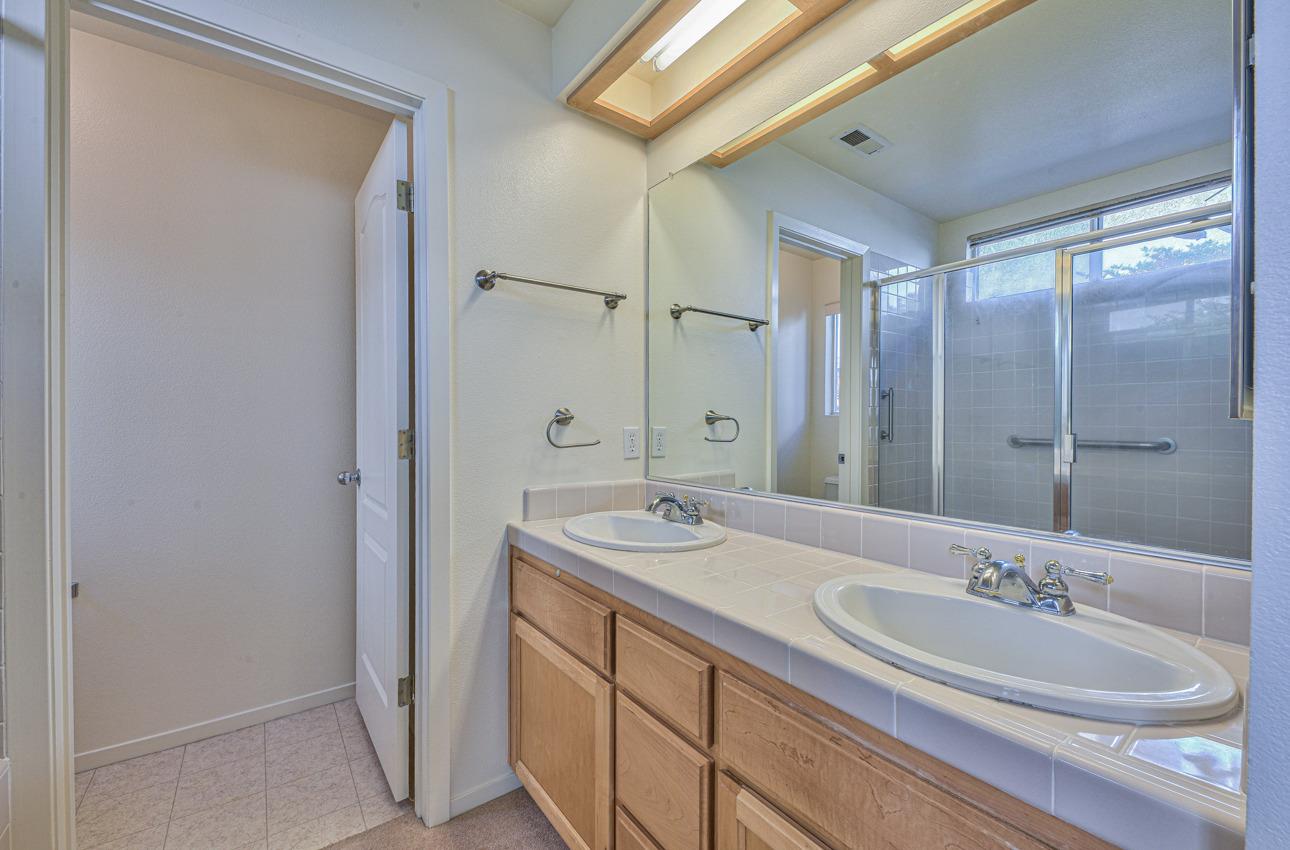 Detail Gallery Image 20 of 36 For 25238 Azalea Ct, Salinas,  CA 93908 - 3 Beds | 2 Baths