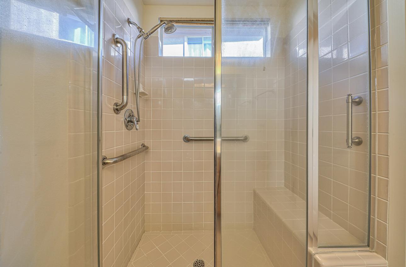 Detail Gallery Image 21 of 36 For 25238 Azalea Ct, Salinas,  CA 93908 - 3 Beds | 2 Baths