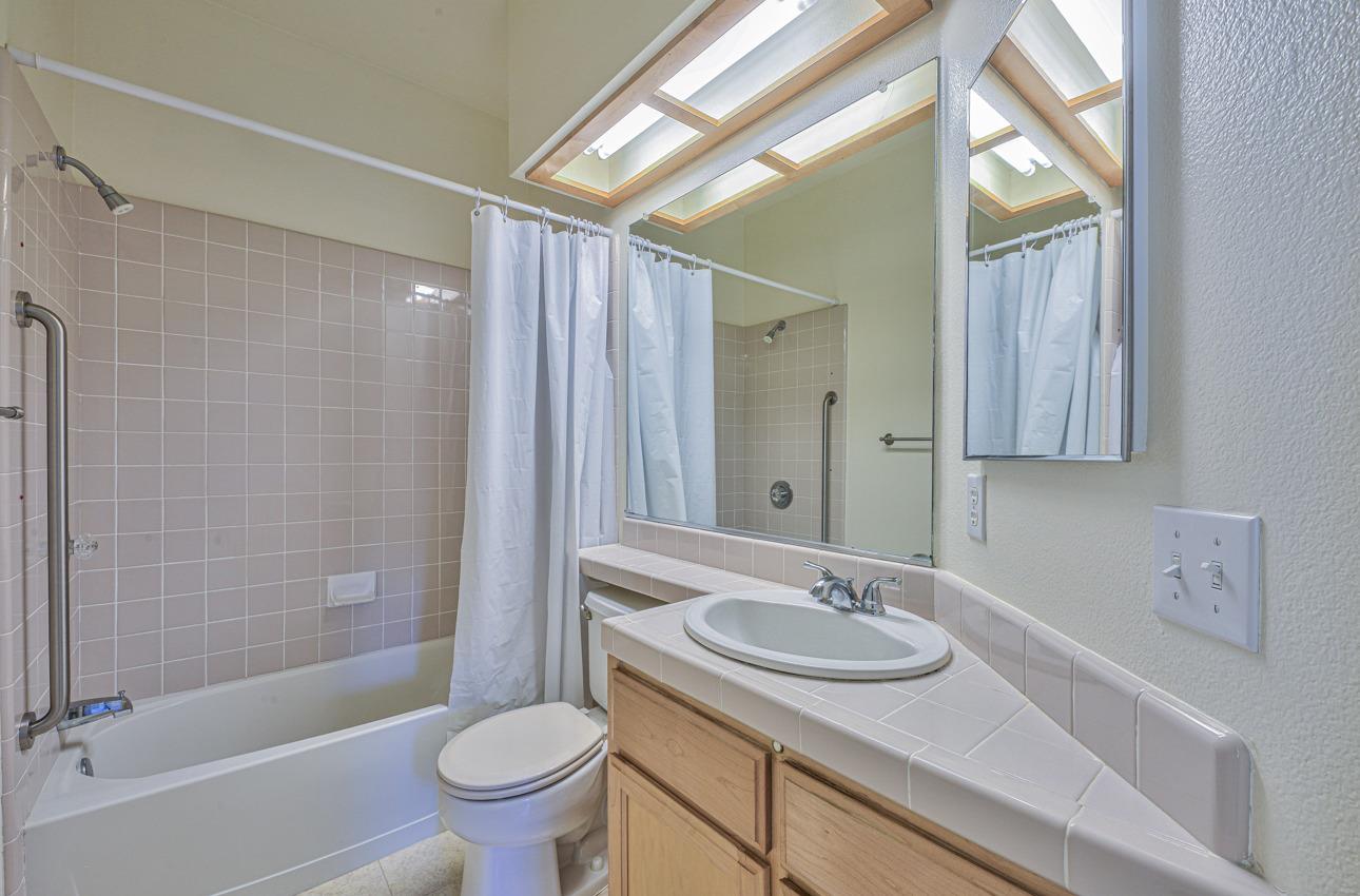 Detail Gallery Image 27 of 36 For 25238 Azalea Ct, Salinas,  CA 93908 - 3 Beds | 2 Baths