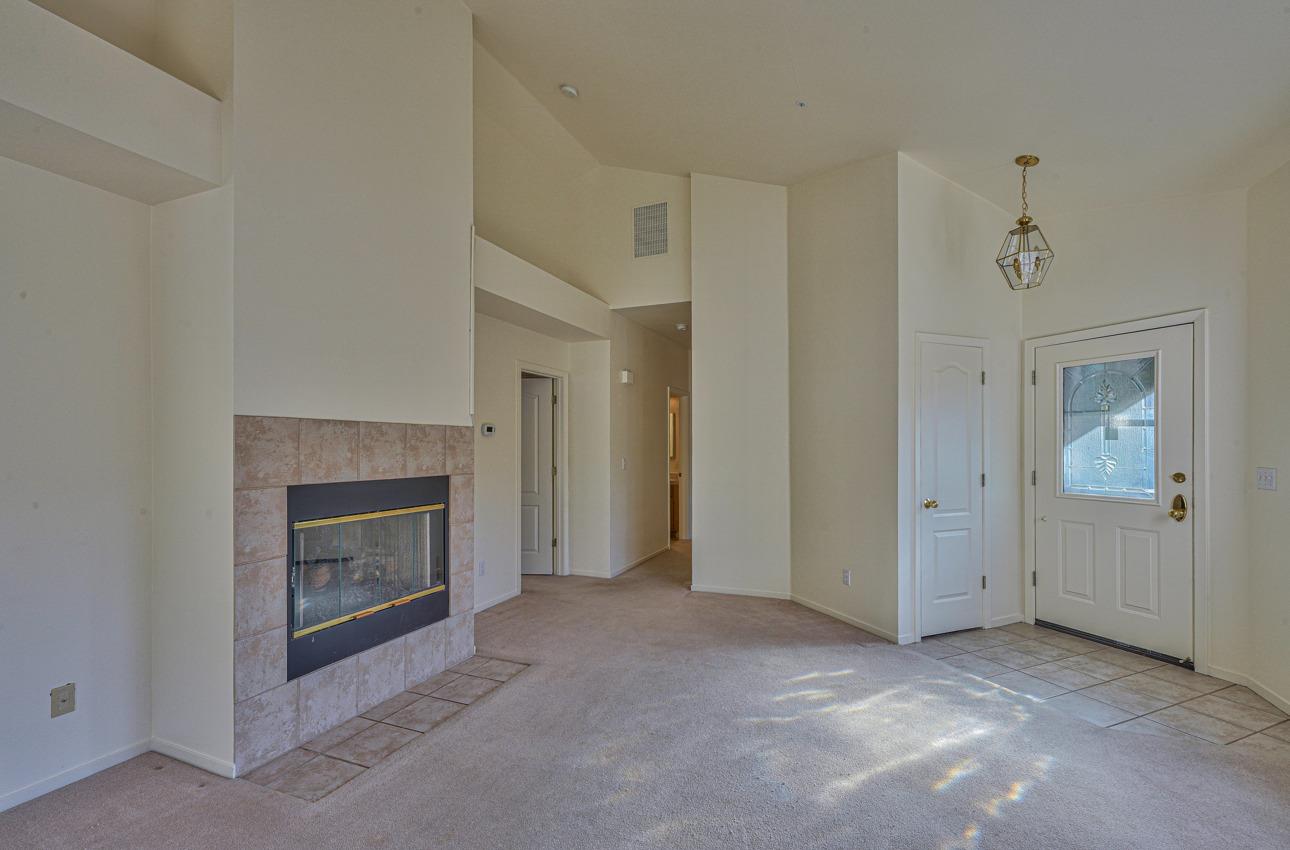 Detail Gallery Image 6 of 36 For 25238 Azalea Ct, Salinas,  CA 93908 - 3 Beds | 2 Baths
