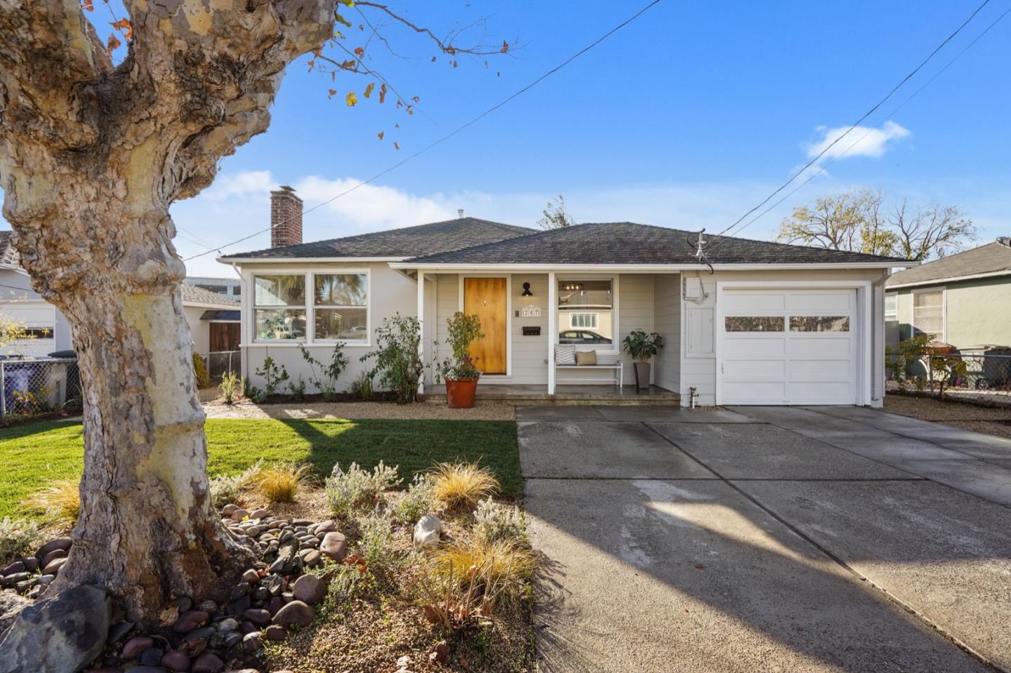 Photo of 247 Aviador Ave in Millbrae, CA