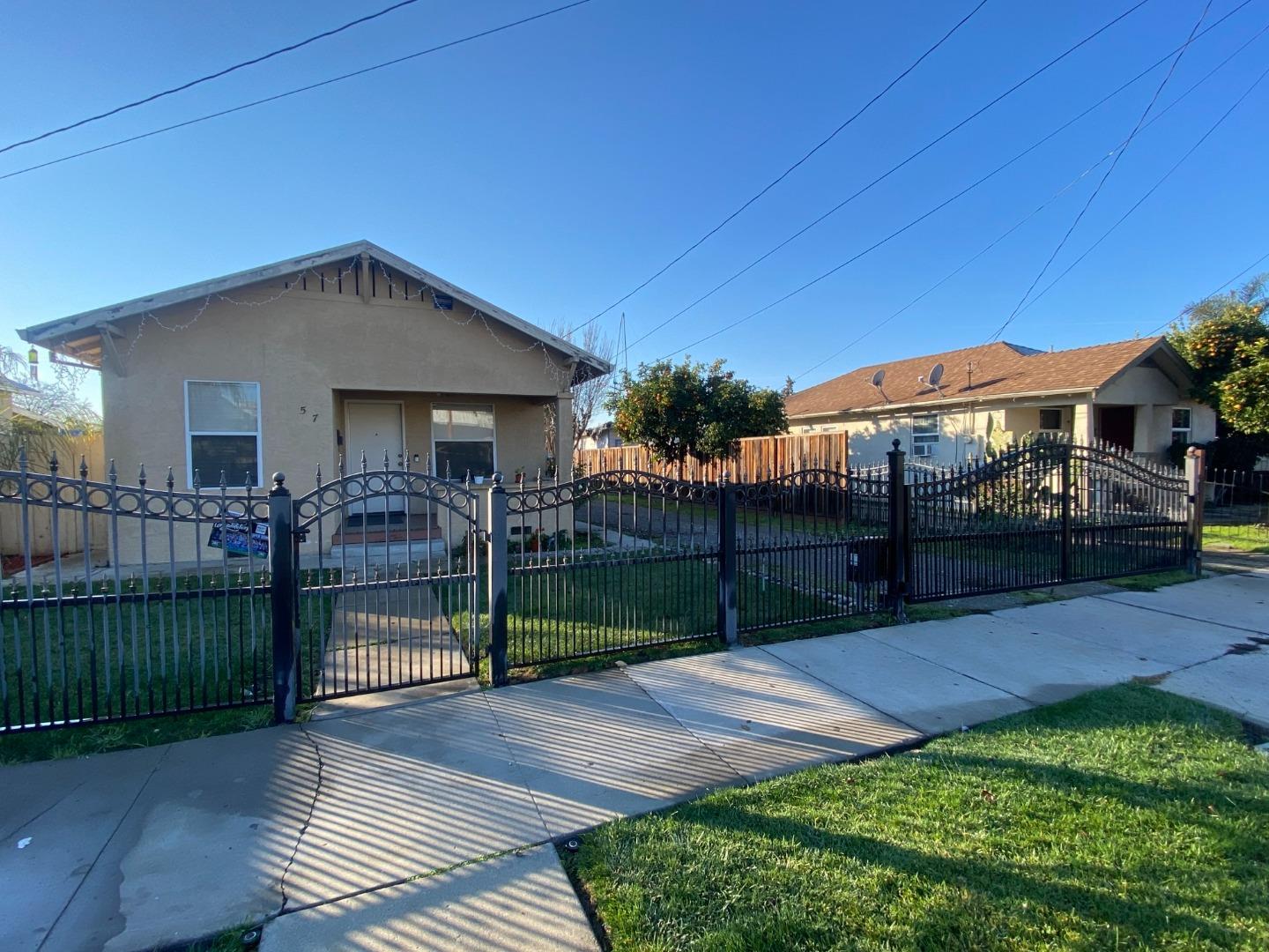 Photo of 57 Hawkins St in Hollister, CA